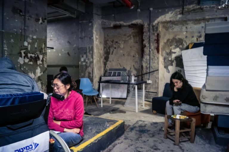 People in a shelter in Tel Aviv  (Photo: Jose HERNANDEZ Camera 51 / Shutterstock.com)