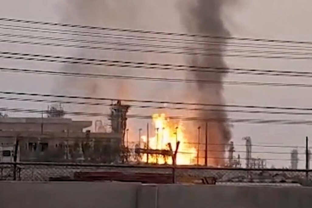 שדה הגז דרום פארס באיראן (צילום: AP) שדה הגז דרום פארס באיראן (צילום: AP)