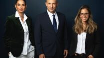 קרן טרנר, (מימין), נפתלי בנט ולירן אבישר בן חורין (צילום: טל גבעוני)