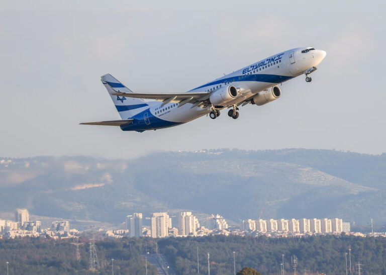 מטוס אל על ממריא מנתב"ג, מרץ 2026 (צילום: יוסי אלוני/פלאש90)
