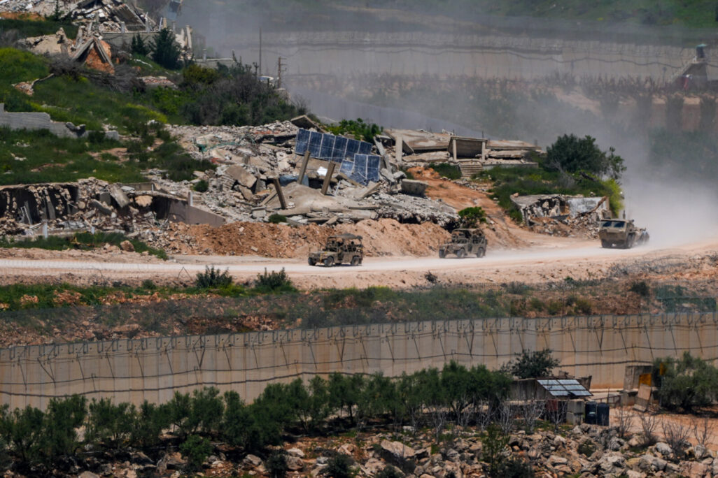 חיילי צה"ל בדרום לבנון (צילום: אייל מרגולין/פלאש90) חיילי צה"ל בדרום לבנון (צילום: אייל מרגולין/פלאש90)