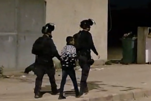 פשיטה משטרתית על היישוב תראבין (צילום: באדיבות המועצה לכפרים לא מוכרים)
