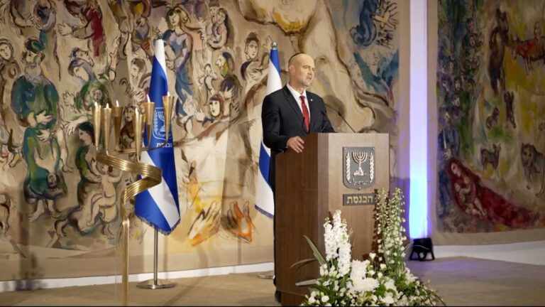 יו"ר הכנסת אמיר אוחנה בטקס יום השואה בכנסת (צילום: נועם מושקוביץ, דוברות הכנסת)