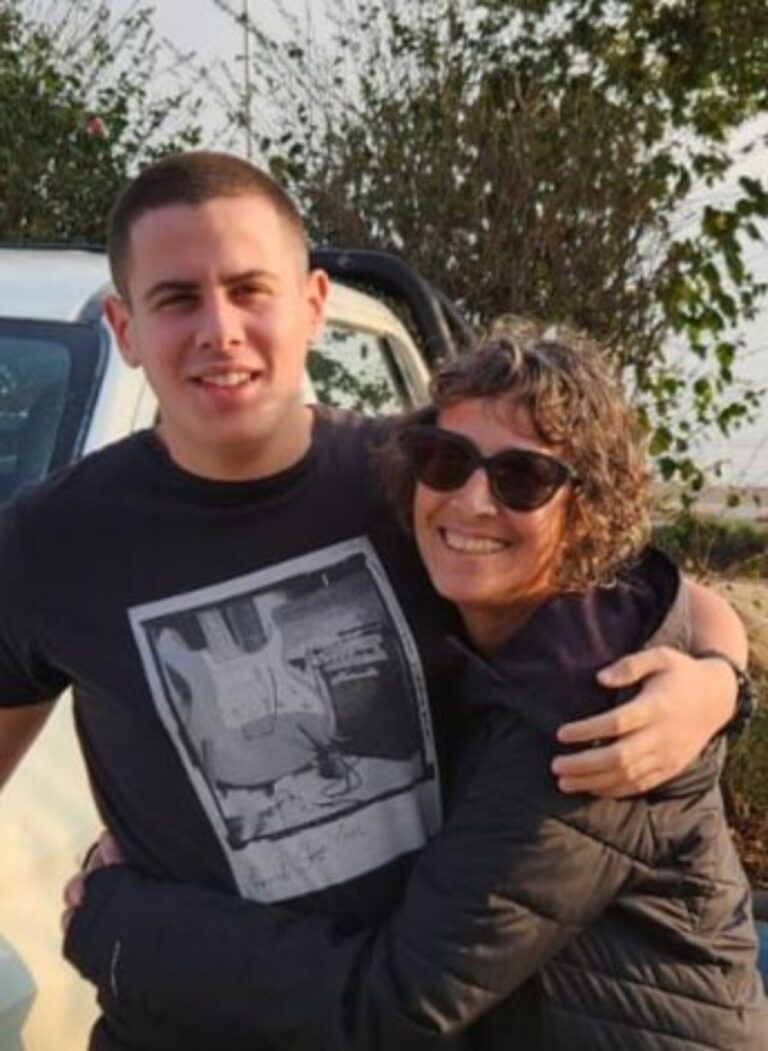 איילת שביט ובנה טל ז"ל (צילום: אלבום פרטי)