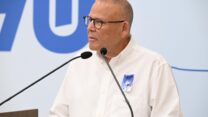 ארנון בר- דוד יו"ר ההסתדרות בטקס יום הזכרון בבית ההסתדרות. צילום: קובי קואנקס