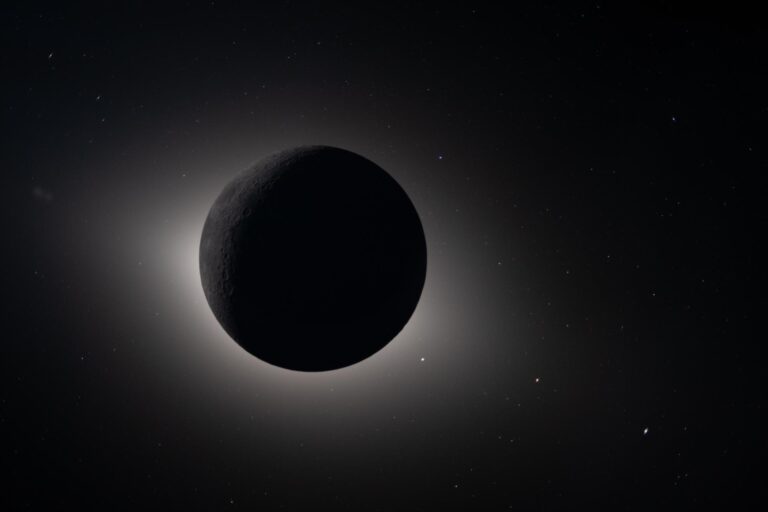 ליקוי חמה שצולם בידי צוות 'ארמטיס 2' (צילום: NASA)