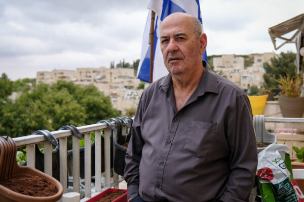 מוטי אוחנה. "אני רוצה לצמצם את הסכנה למלחמת אחים, בא עם עלה של זית ביד אחת, אבל לא על הכול אתפשר" (צילום: דוד טברסקי)