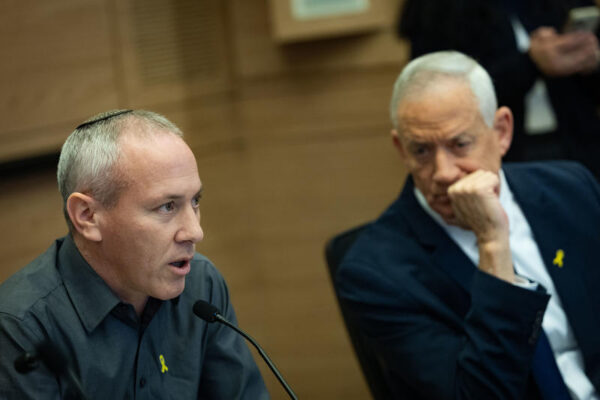 ח"כ חילי טרופר וח"כ בני גנץ (צילום: יונתן זינדל/פלאש90)