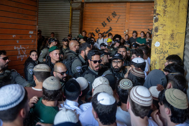 עימותים אלימים במצעד הדגלים בירושלים (צילום: חיים גולדברג/פלאש90)