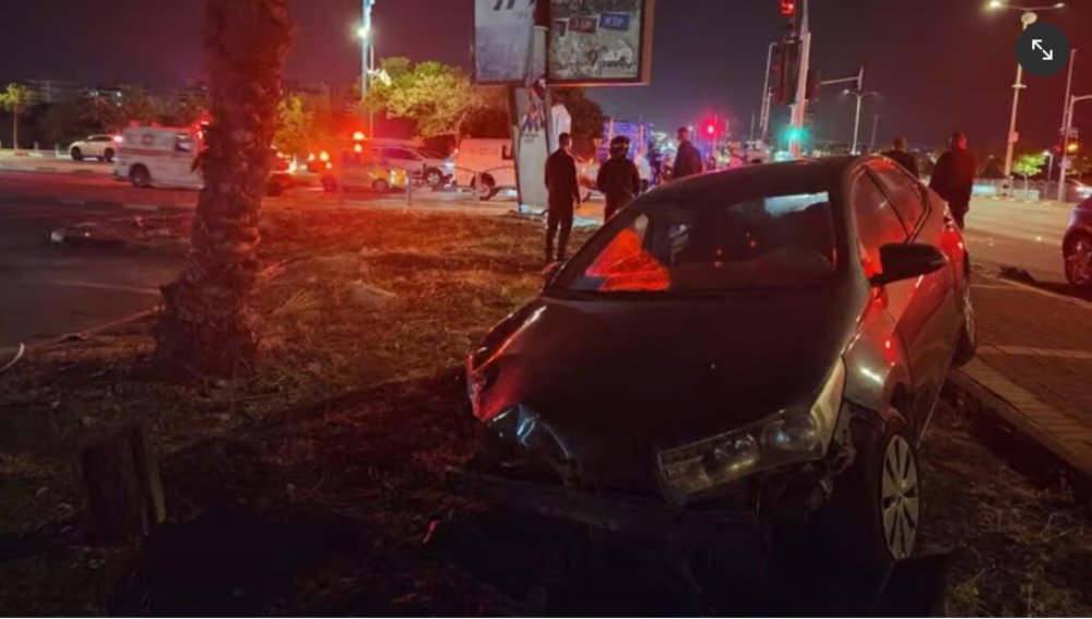 זירת התאונה בעפולה (צילום: תיעוד מבצעי מד"א) זירת התאונה בעפולה (צילום: תיעוד מבצעי מד"א)