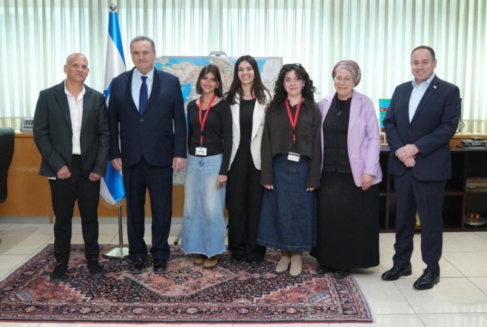 שר הביטחון ישראל כ"ץ והשרה אורית סטרוק (צילום: אלעד מלכה, משרד הביטחון) שר הביטחון ישראל כ"ץ והשרה אורית סטרוק (צילום: אלעד מלכה, משרד הביטחון)