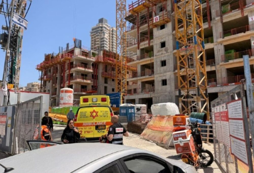 אתר בנייה בדרך בית לחם בירושלים שבו נהרג עובד זר (צילום: איחוד הצלה)