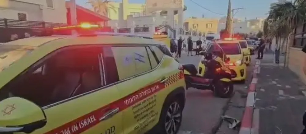 זירת ירי באעבלין שבצפון הארץ (צילום: מד"א) זירת ירי באעבלין שבצפון הארץ (צילום: מד"א)
