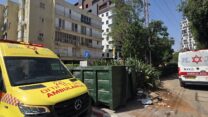 זירת תאונת העבודה הקטלנית בעיר רחובות (צילום: תיעוד מבצעי מד"א)