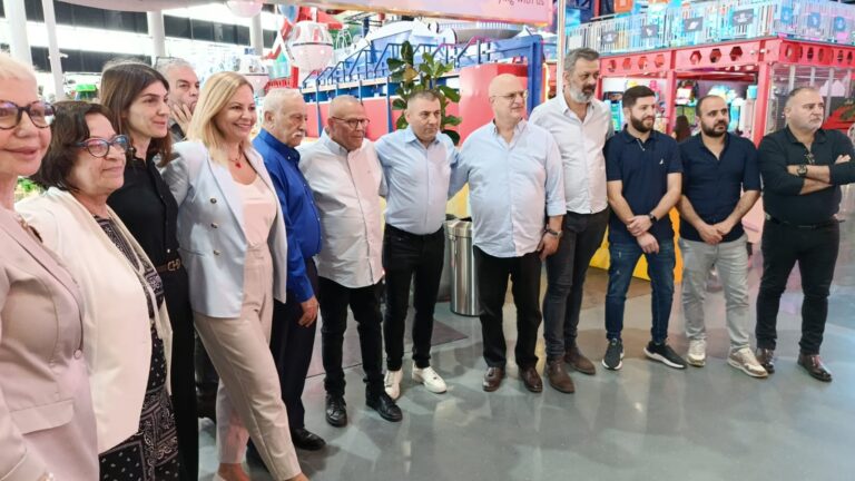 יו"ר ההסתדרות ארנון בר-דוד במתחם מיי בייבי בירכא (צילום: חיים בהר)