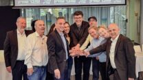 כנס של 'פורום שוויון' להשקת הצעה הפשרה לוועדת החקירה, פברואר 2026. "שני הצדדים רוצים חקירה אמיתית על סטרואידים" (צילום: 'פרו אסטרטגיה', עיבוד: 'דבר')
