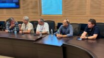 נציגי ועד SAP וההסתדרות בדיון בוועדת העבודה והרווחה של הכנסת (צילום: ועד עובדי SAP)