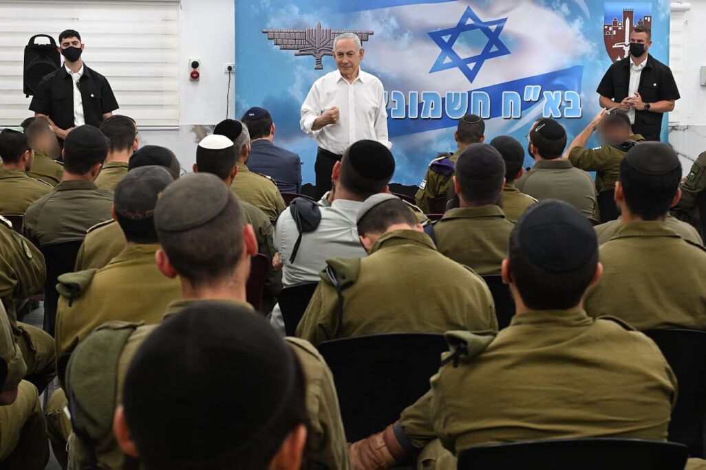 ראש הממשלה בנימין נתניהו בחטיבת החשמונאים (צילום: חיים צח\לע"מ) ראש הממשלה בנימין נתניהו בחטיבת החשמונאים (צילום: חיים צחלע"מ)