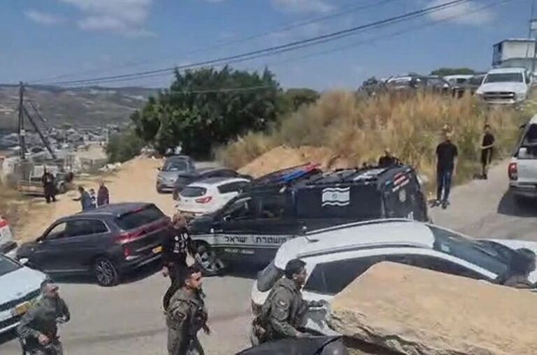 זירת הרצח בערערה (צילום: רשתות חברתיות)