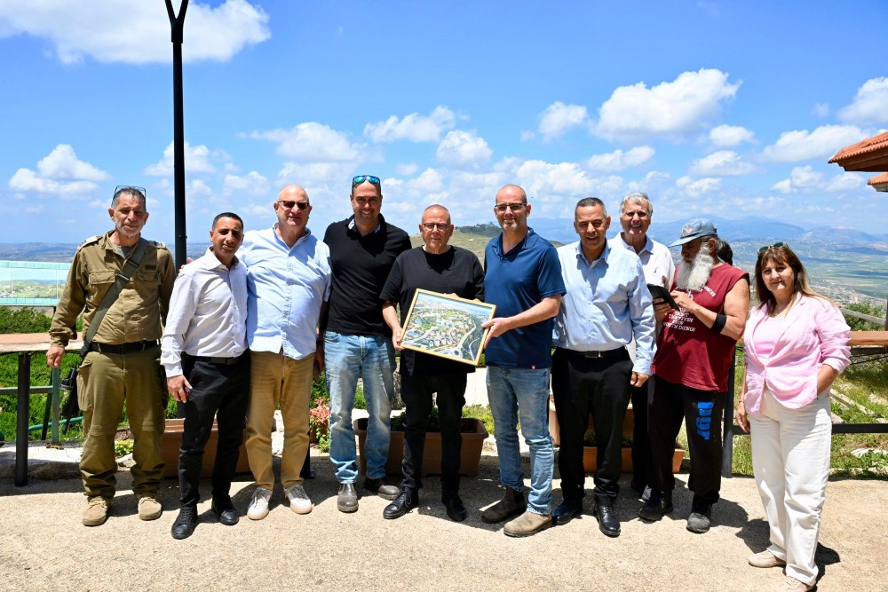 יו"ר ההסתדרות ארנון בר-דוד בסיור בגליל העליון (צילום: דוברות ההסתדרות) יו"ר ההסתדרות ארנון בר-דוד בסיור בגליל העליון (צילום: דוברות ההסתדרות)