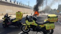 זירת פיצוץ הרכב בדרך איילון (צילום: תיעוד מבצעי מד"א)