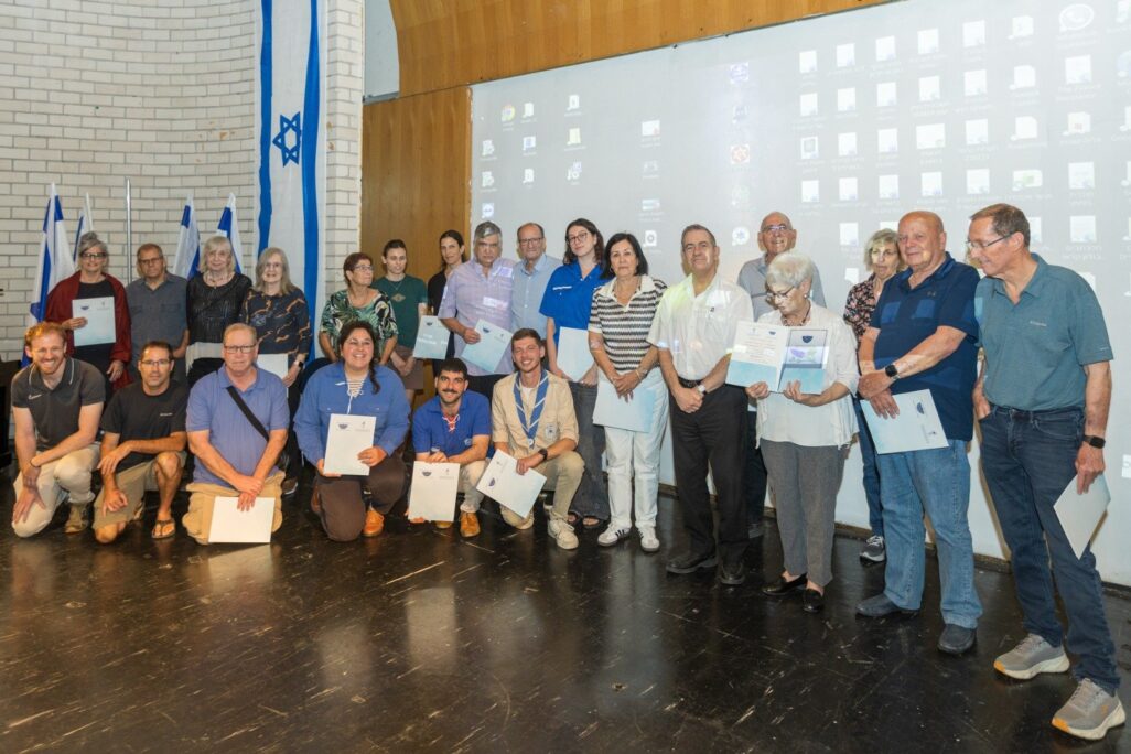 מקבלי אות ההוקרה (צילום: חנוך גריזיצקי)