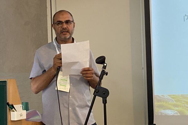 יאסר אלעמור, פאנל ׳סוללים אחריות: גישור ודיאלוג כתשתית למניעת אלימות׳, צילום: יעל אלנתן