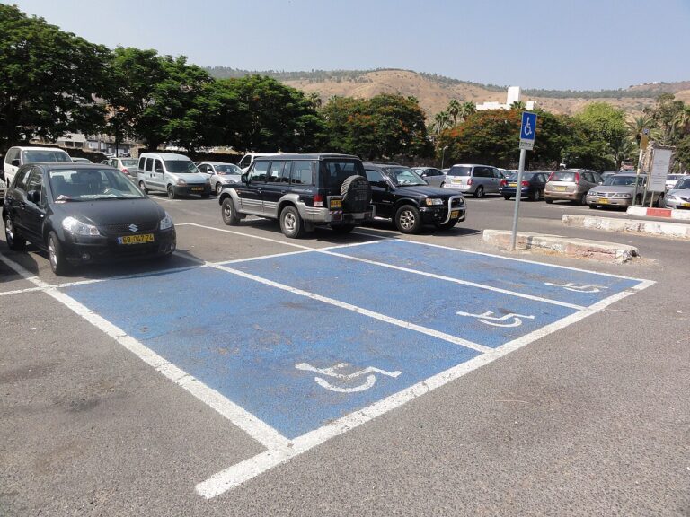 חניית נכים בטבריה (אילוסטרציה: Mattes, ויקימדיה)