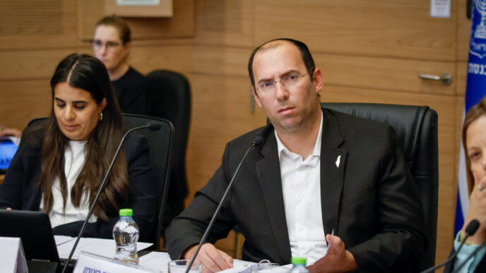 יו"ר ועדת החוקה, ח"כ שמחה רוטמן. "הדרך הנכונה לחוקק חוקי בחירות היא הסכמה רחבה" (צילום: נועם מושקוביץ, דוברות הכנסת)