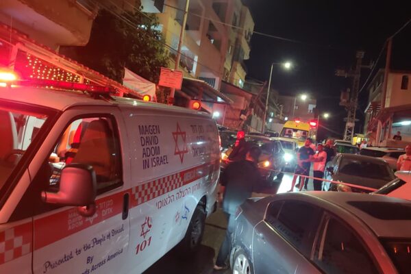 זירת הרצח הכפול ביפיע (צילום: תיעוד מבצעי מד"א)