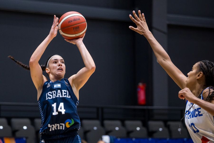 גל רביב במדי נבחרת העתודה (צילום: FIBA) גל רביב במדי נבחרת העתודה (צילום: FIBA)