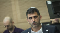 השר קרעי בדיון בוועדה המיוחדת לדיון בחוק התקשורת ב-29 ביוני (צילום: חיים גולדברג/פלאש90)