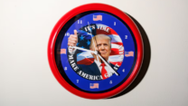 שעון עם דמותו של דונלד טראמפ לרגל חגיגות 250 לארה"ב (צילום: רויטרס)