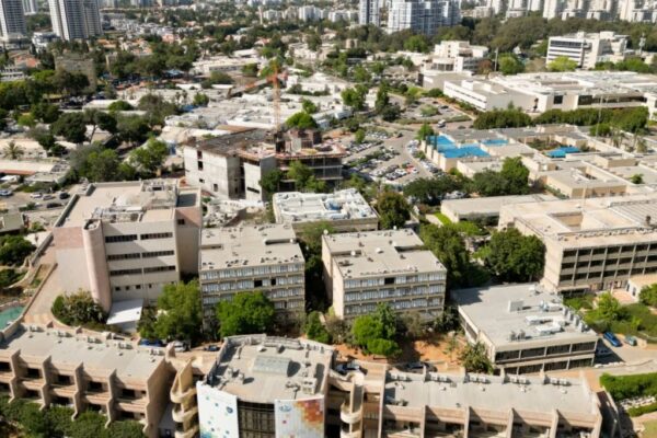 שיתוף פעולה ראשון מסוגו בעולם עם OpenAI: שיבא תל השומר יהפוך לבית חולים מבוסס בינה מלאכותית