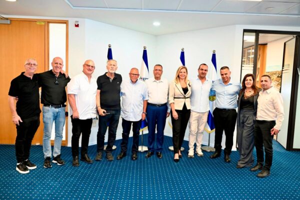 יו"ר ההסתדרות ארנון בר-דוד במפגש עם ראש עיריית ירושלים משה ליאון (צילום: קובי קואנקס)