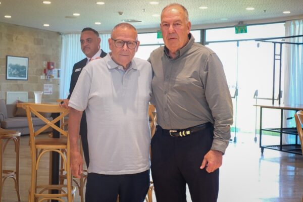 יו"ר ההסתדרות ארנון בר-דוד ויו"ר נשיאות המגזר העסקי דובי אמיתי (צילום: דוד טברסקי)