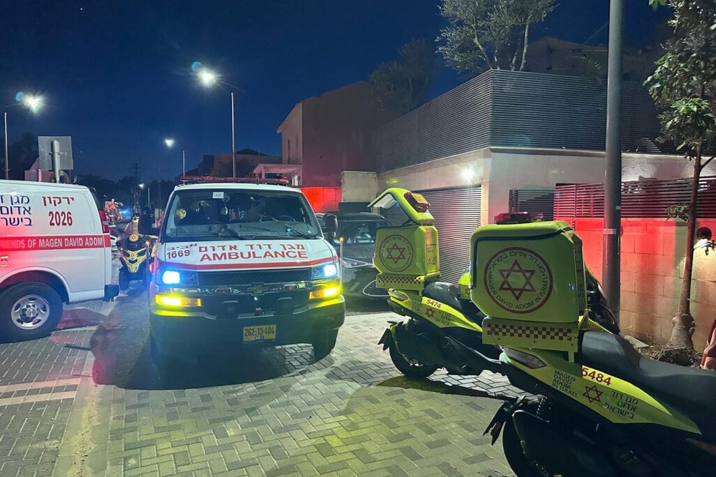 זירת תאונת העבודה בהרצליה (צילום: תיעוד מבצעי מד"א)