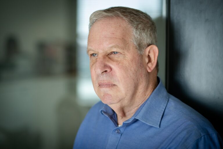 גיורא איילנד. "כל העולם רוצה שיקום מיידי, ישראל צריכה להתעקש על פירוז" (צילום: אלבום פרטי)