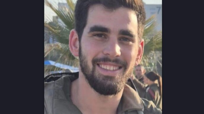 רס"ן יובל עזרא, שנפל בפיגוע בשומרון, הובא למנוחות בבית דגן