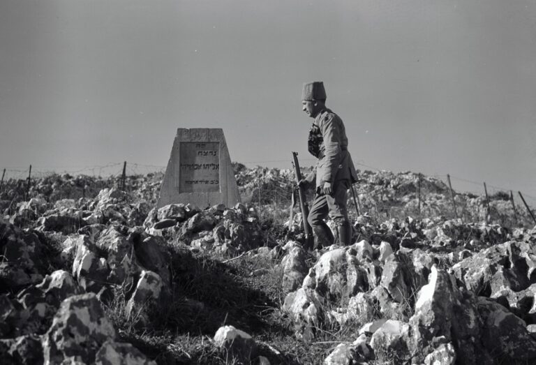 האנדרטה הישנה לזכר אליהו אבטיחי (צילום: ארכיון קק"ל)