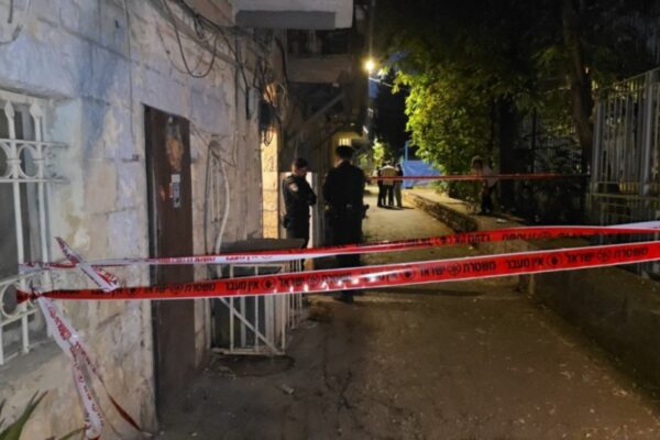 זירת רצח בשכונת נחלאות בירושלים (צילום: דוברות המשטרה)