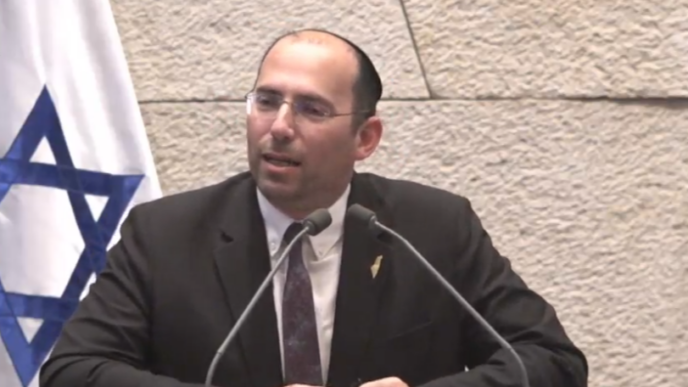 מליאת הכנסת מצביעה על החוק להחלשת תפקיד היועמ"ש
