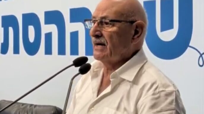 יו"ר הסתדרות הגמלאים שמוליק מזרחי: "מונעים מגמלאים את מימוש זכות ההצבעה שלהם"