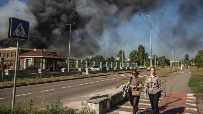 לפחות 37 הרוגים בפגיעת כטב"ם רוסי במחסן באזור קייב