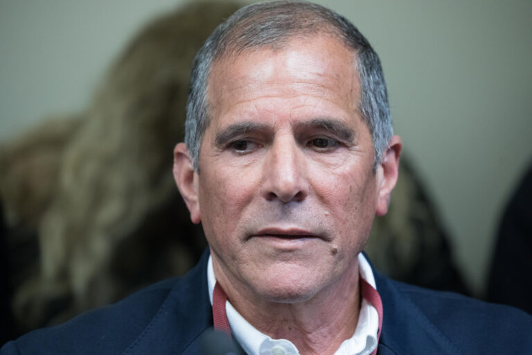 יו"ר ועד עובדי רשות שדות התעופה פנחס עידן (צילום: נועם רבקין פנטון/ פלאש 90)