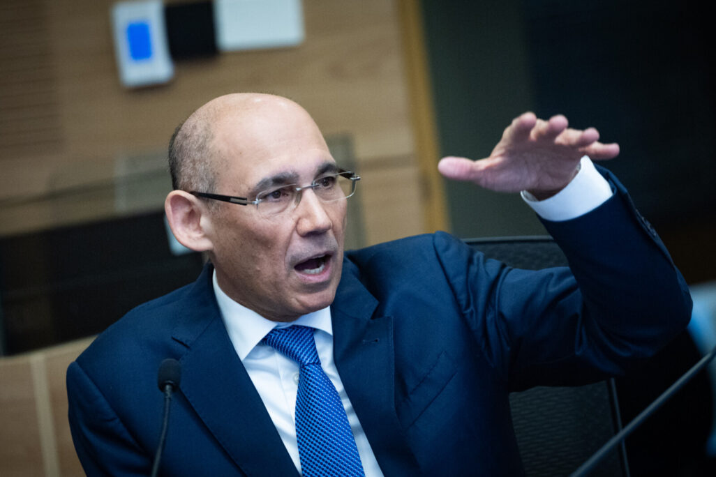 נגיד בנק ישראל פרופ' אמיר ירון (צילום ארכיון: יונתן זינדל/פלאש90) נגיד בנק ישראל פרופ' אמיר ירון (צילום ארכיון: יונתן זינדל/פלאש90)