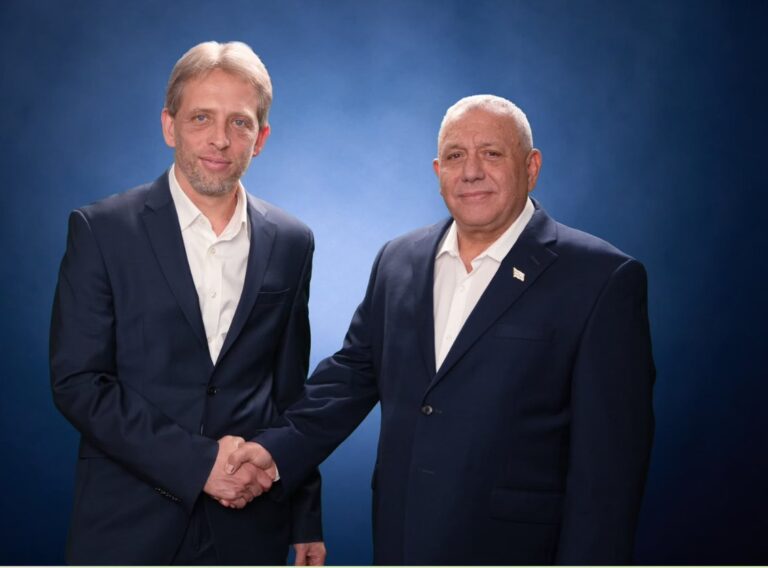 גדי איזנקוט (מימין) ורועי פולקמן (צילום: לפי סעיף 27א)