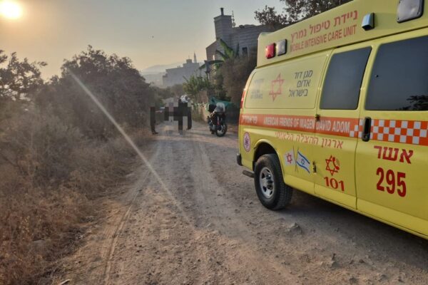 זירת הרצח בעראבה (צילום: תיעוד מבצעי מד"א)