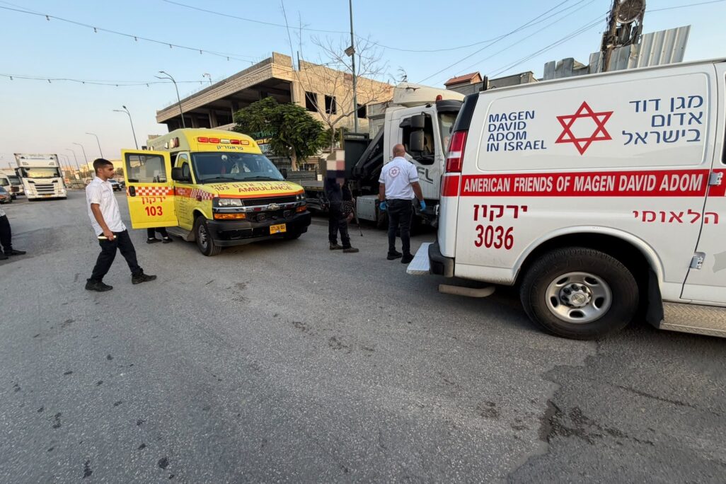 זירת תאונת הדרכים הקטלנית בטייבה (צילום: תיעוד מבצעי מד"א) זירת תאונת הדרכים הקטלנית בטייבה (צילום: תיעוד מבצעי מד"א)