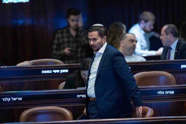 מהליכוד לישראל ביתנו: ח"כ דן אילוז מצטרף למפלגתו של אביגדור ליברמן